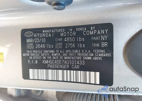 2010 Hyundai Genesis 3.8 z USA, uszkodzony, nr VIN KMHGC4DE7AU101433